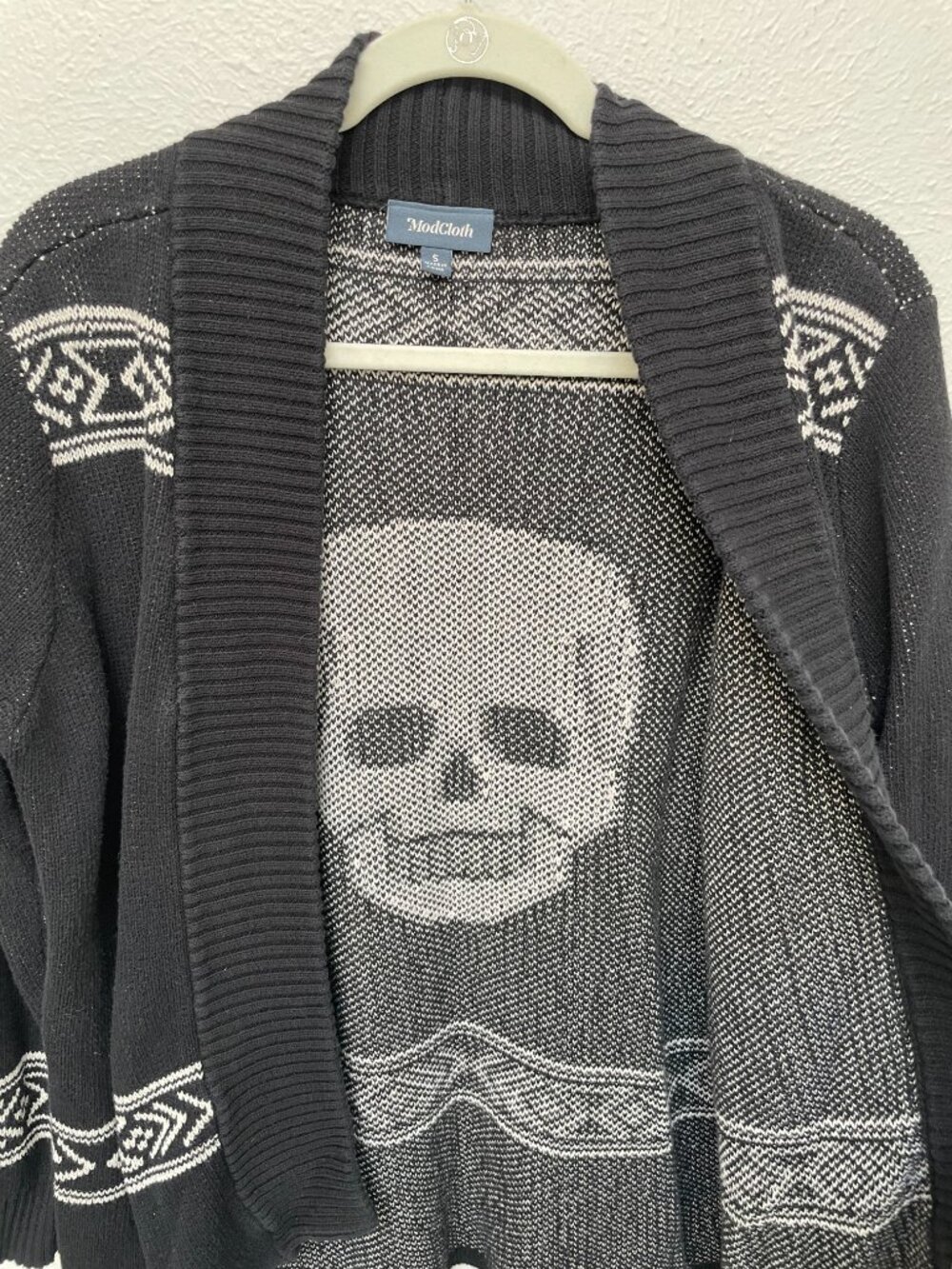 ModCloth Skull Oversized Cardigan Sweater S - Picture 3 of 7